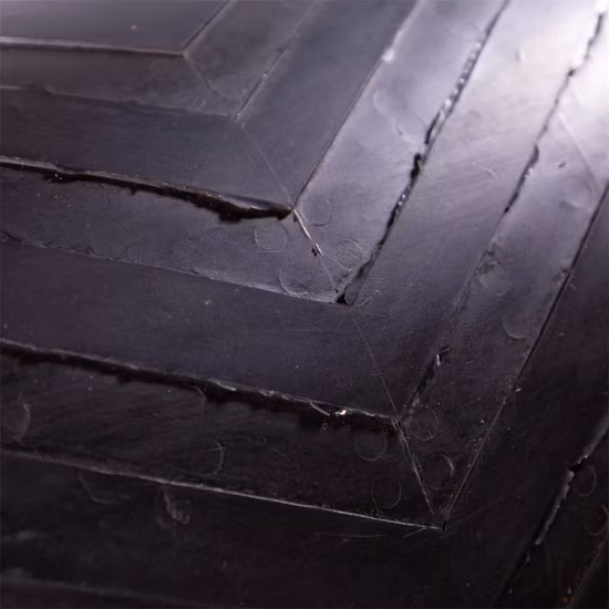 Belting Supplier in China Chevron Industrial Black Patterned Rubber Conveyor Belt